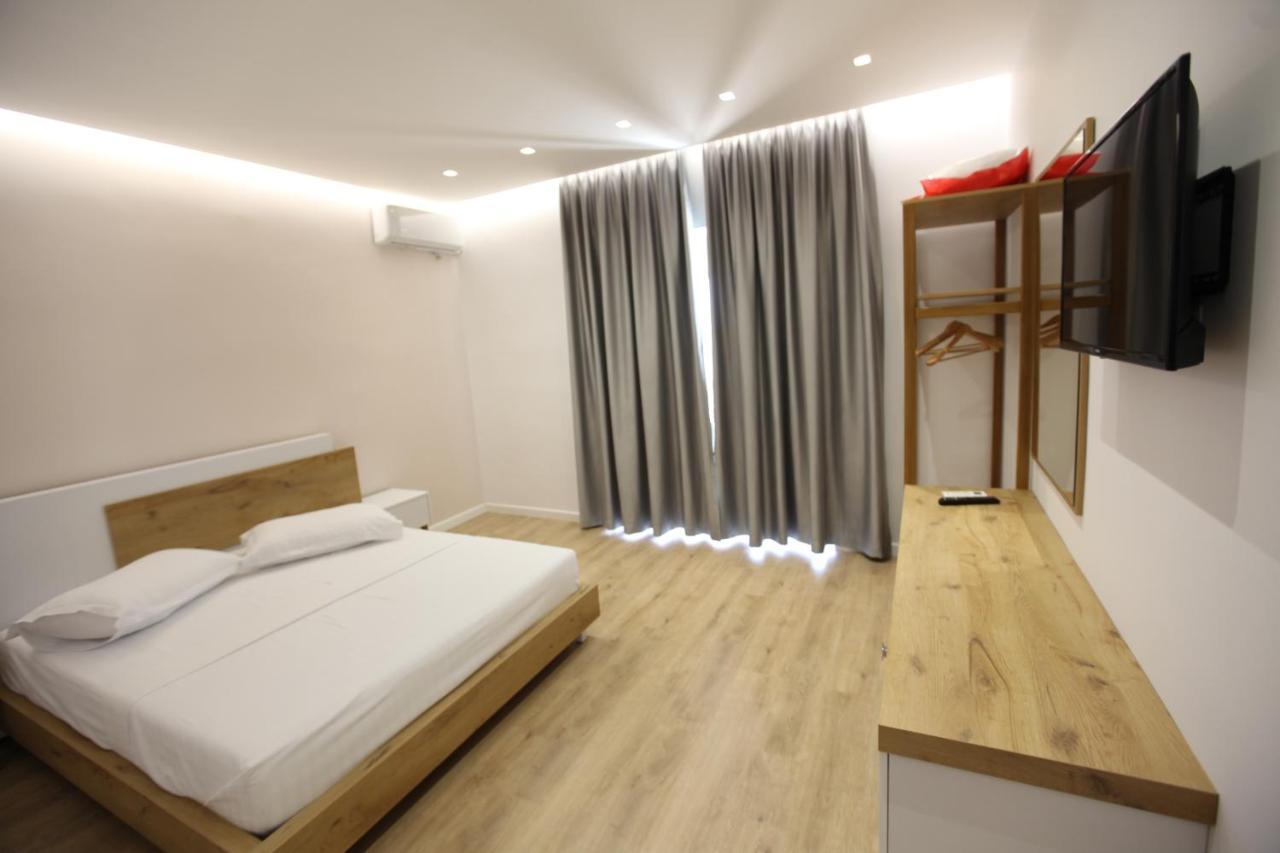 Sea Breeze Villa Sarandë Exterior foto