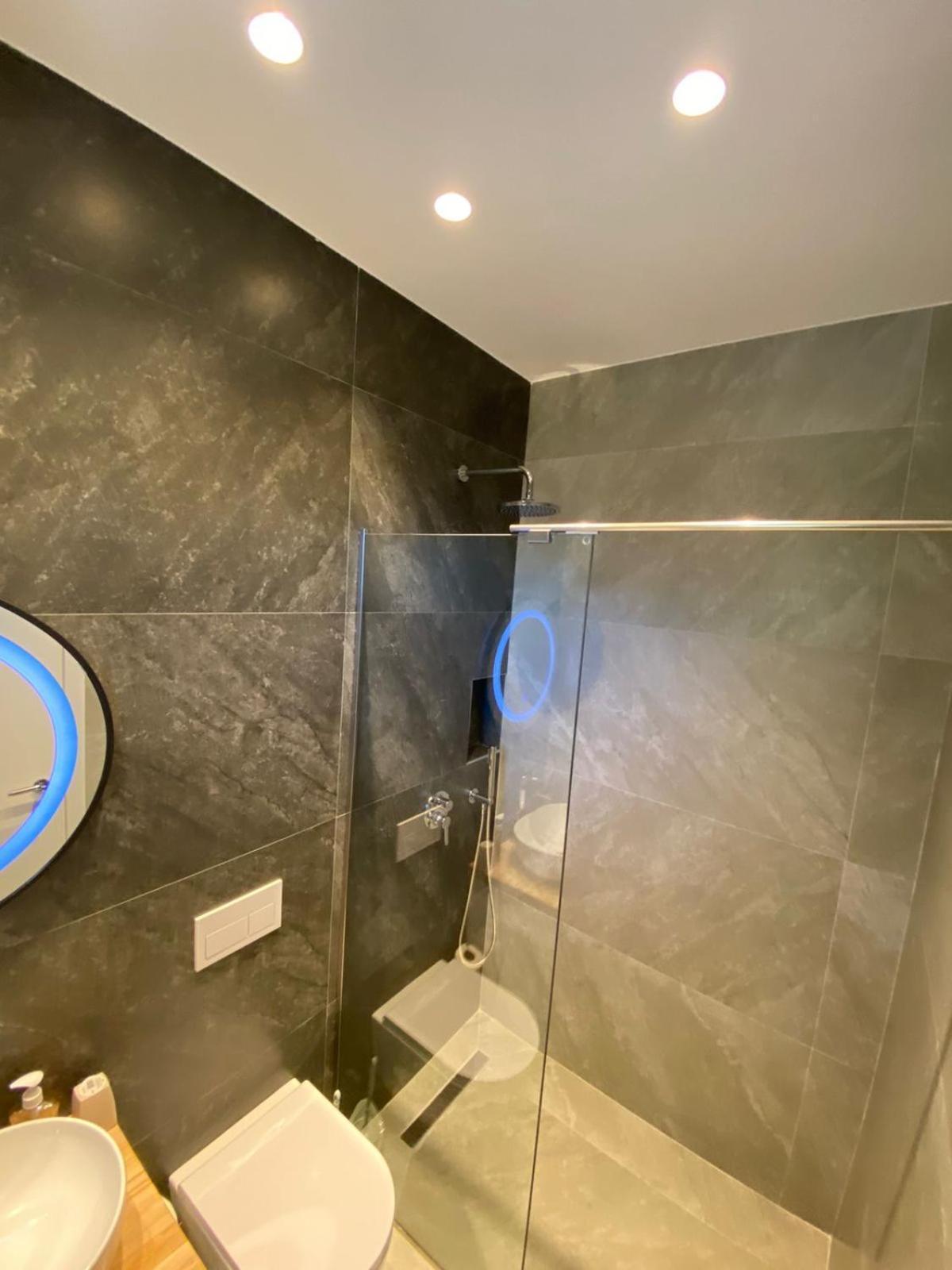Sea Breeze Villa Sarandë Quarto foto